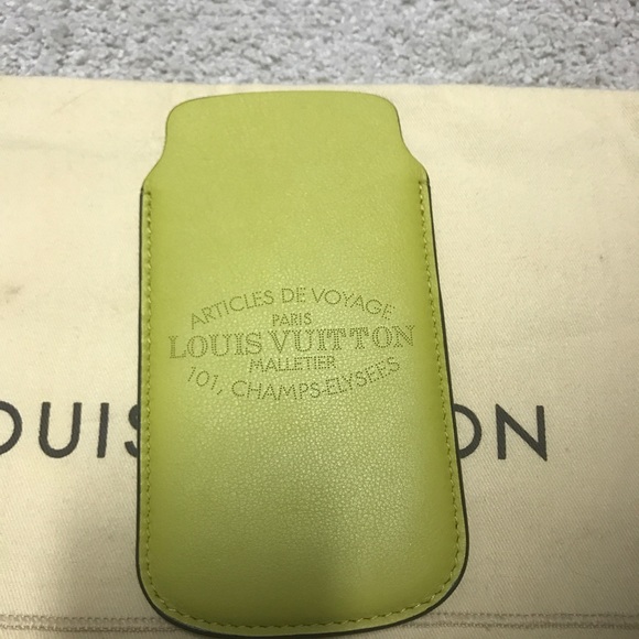 Louis Vuitton iPhone case - Picture 3 of 5